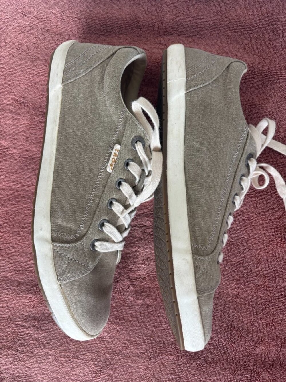 Taos Women's Size 11 (EU42) Tan Canvas Star Sneakers - Picture 4 of 7